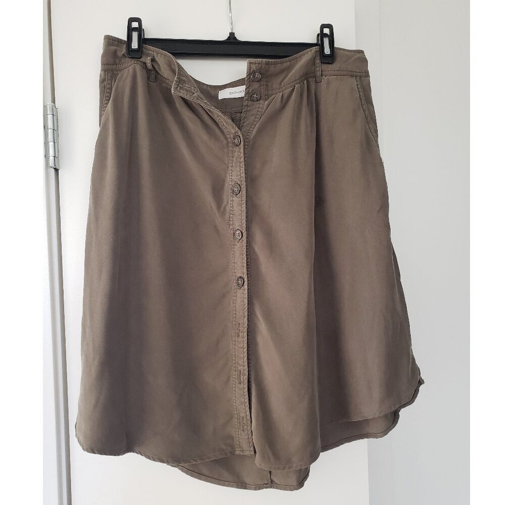 Promod  Olive green button -up skirt with pockets